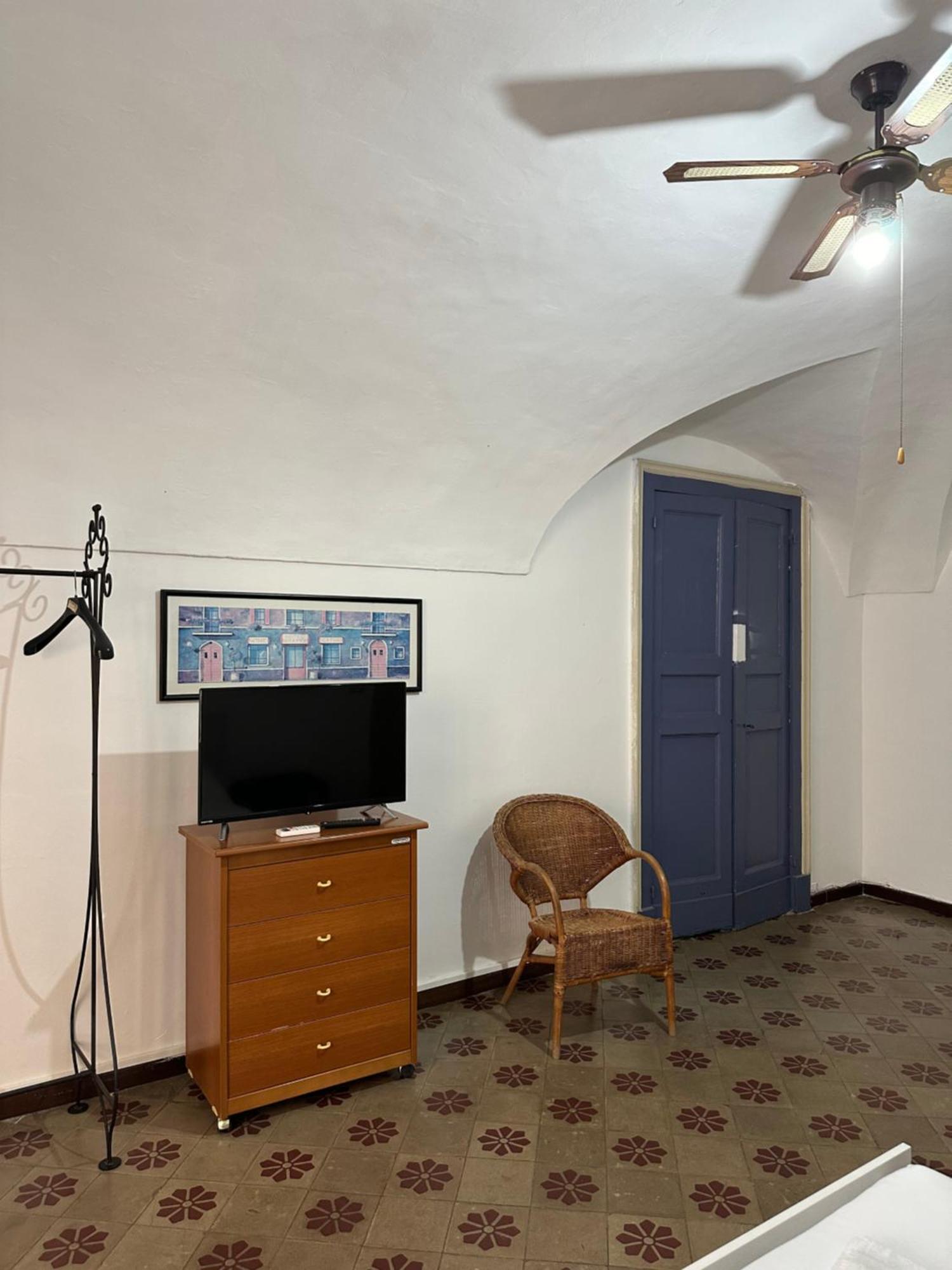 Appartamento Oldtown Centro Storico 卡塔尼亚 外观 照片